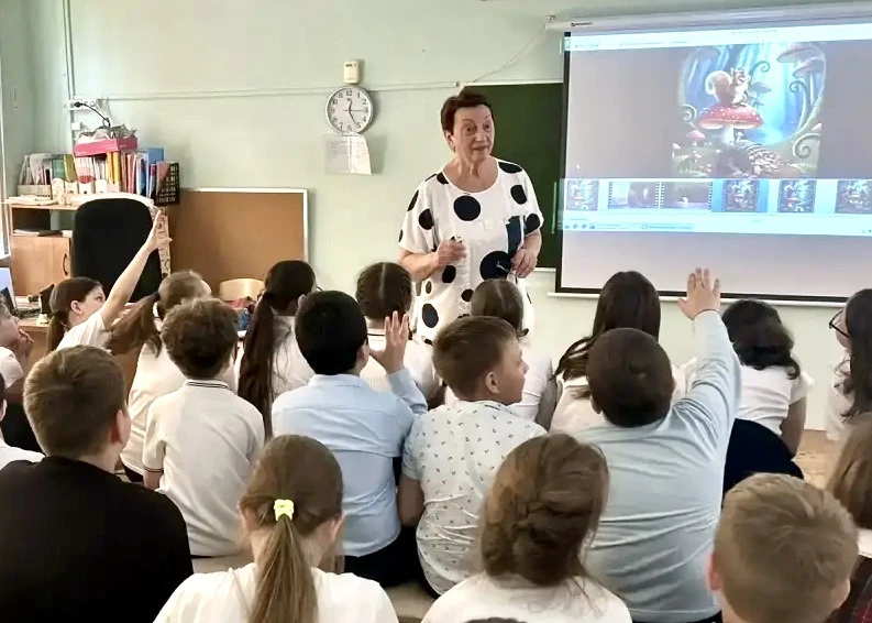 ПОЛЕЗНЫЕ ВСТРЕЧИ  📍Ребята из учебного корпуса на #Алтуфьевскоешоссе94 встретились с волонтёром поиск