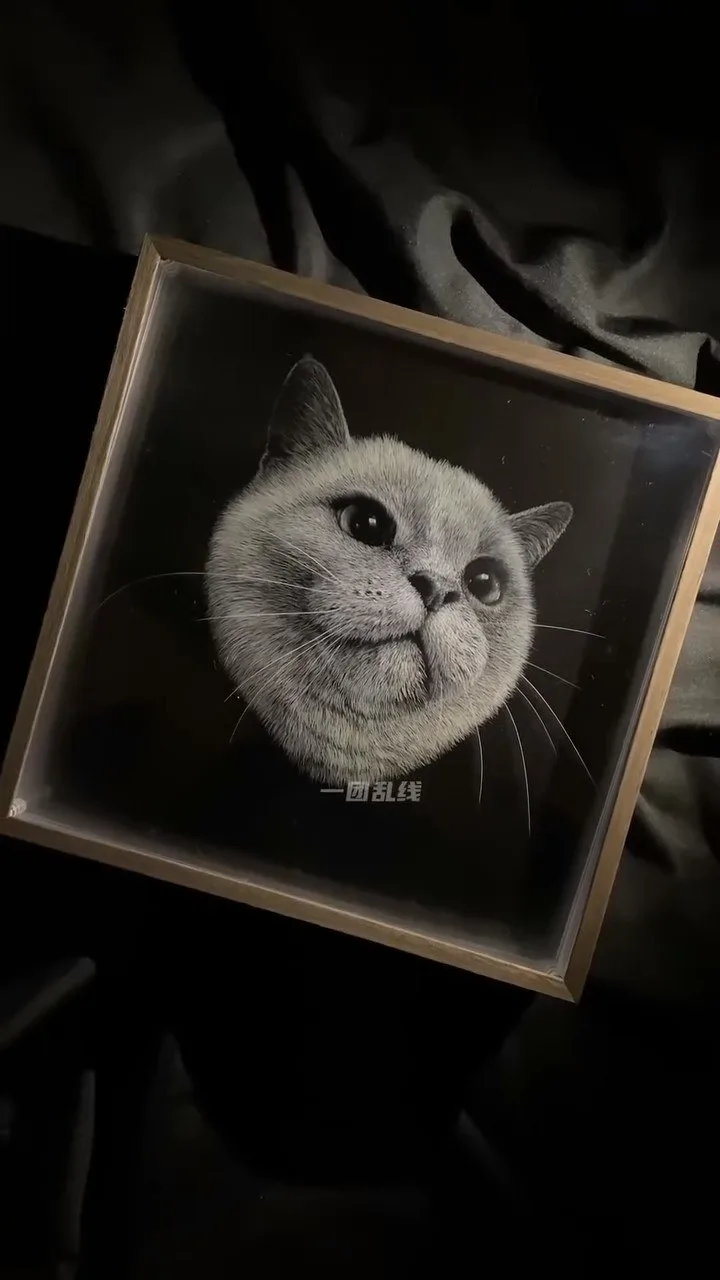 😍Китайский художник создаёт 3D-портреты животных с помощью канцелярского ножа.