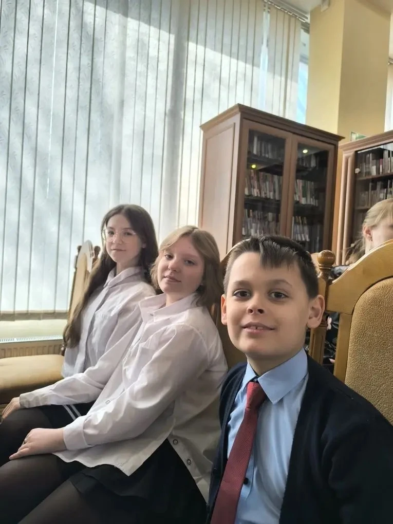 📖✨ Гордость школы «Содружество»: трое победителей городского конкурса «Юный литератор»!  📢 Рады поде