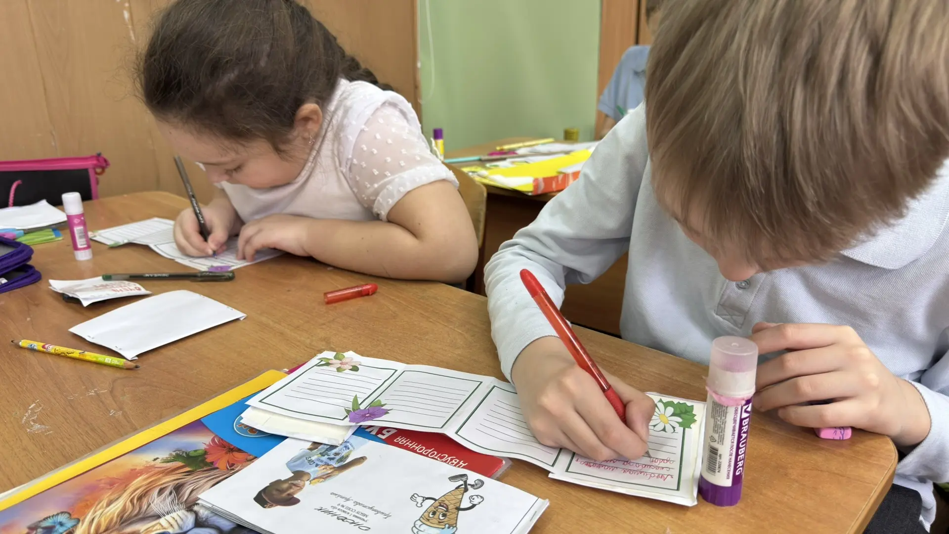 8 марта - Международный женский день💐  💝Всероссийская акция «Вам, любимые» 📖Творческое занятие «Книж