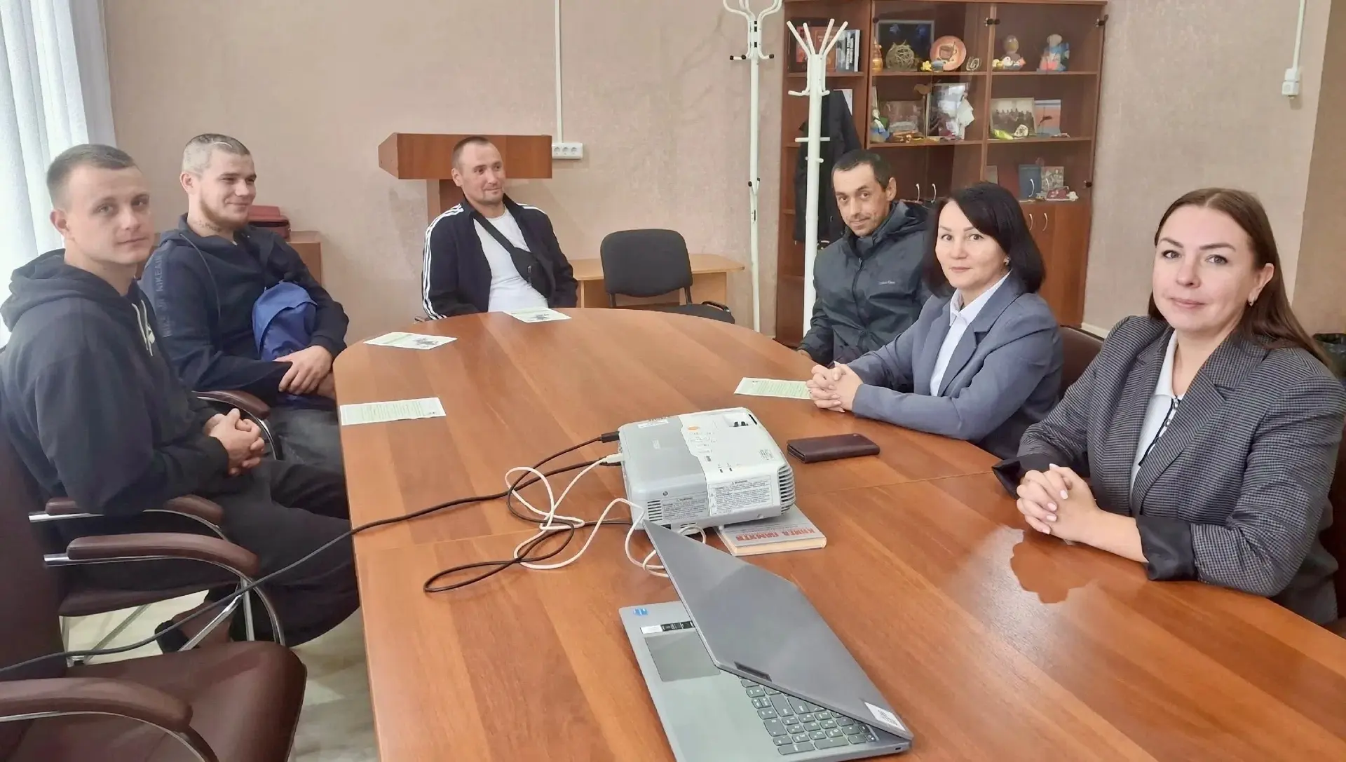 Ветеранам боевых действий рассказали о социальном контракте на открытие собственного би...