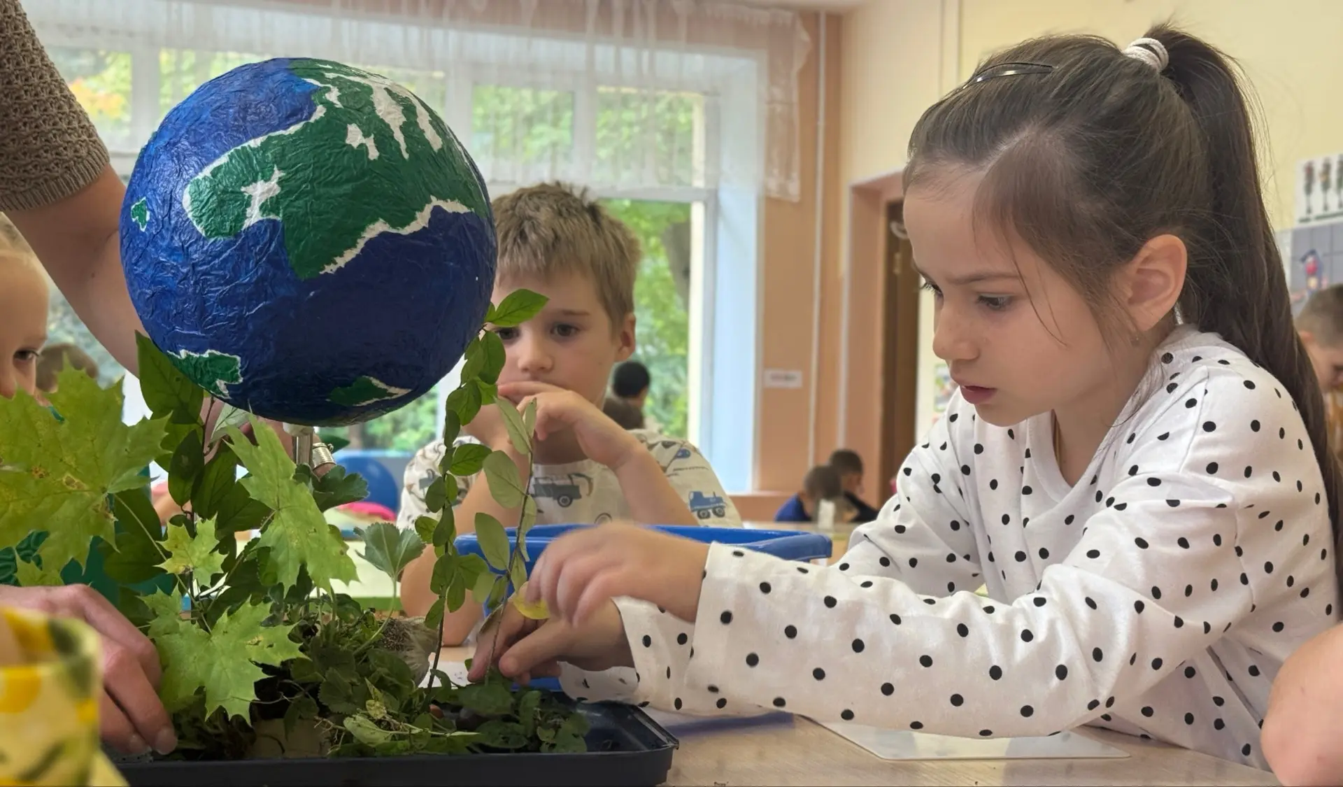 🌳 Лес глазами малышей: как один день учит бережному отношению к природе