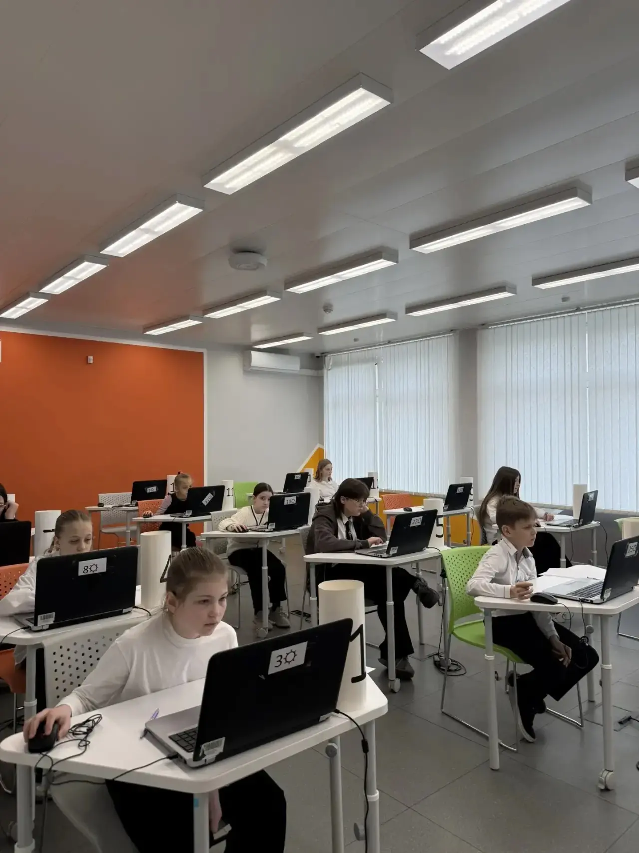 В школе «Свиблово» продолжаются городские диагностические работы МЦКО!  С апреля ученики 5, 6, 7, 8 