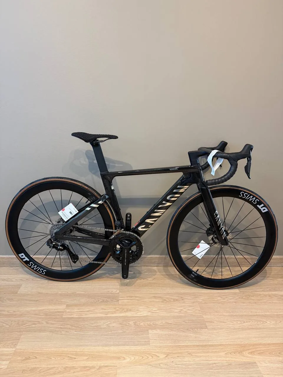 Топ в эфире

Canyon Aeroad CFR Di2
-новый, заводская упаковка, документы 
-в наличии в Москве
-разме