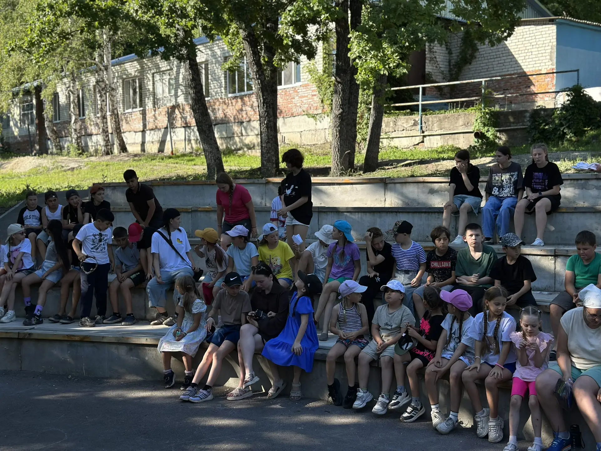🎉🎤🎭 В лагере «Цементник» состоялся праздничный концерт, посвященный открытию второй ...