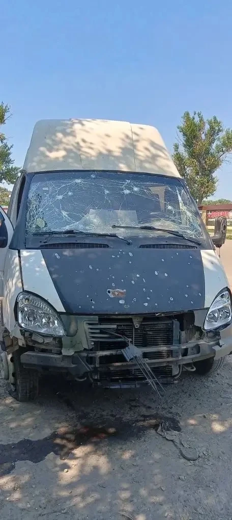 В Сватово вражеские БПЛА ударили по двум велосипедистам. С травмами разной степени тяже...