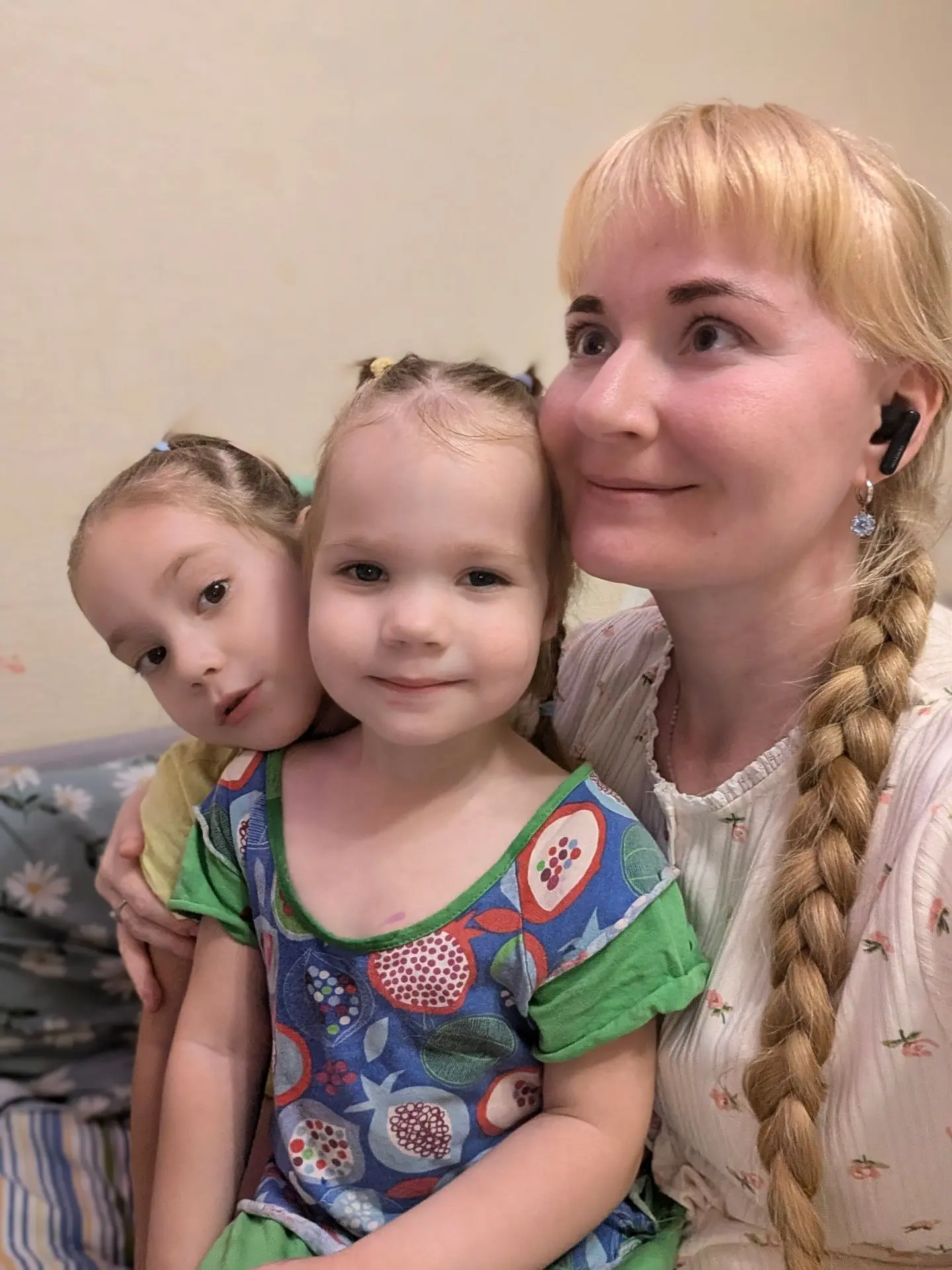 Устроили фотосессию перед сном.