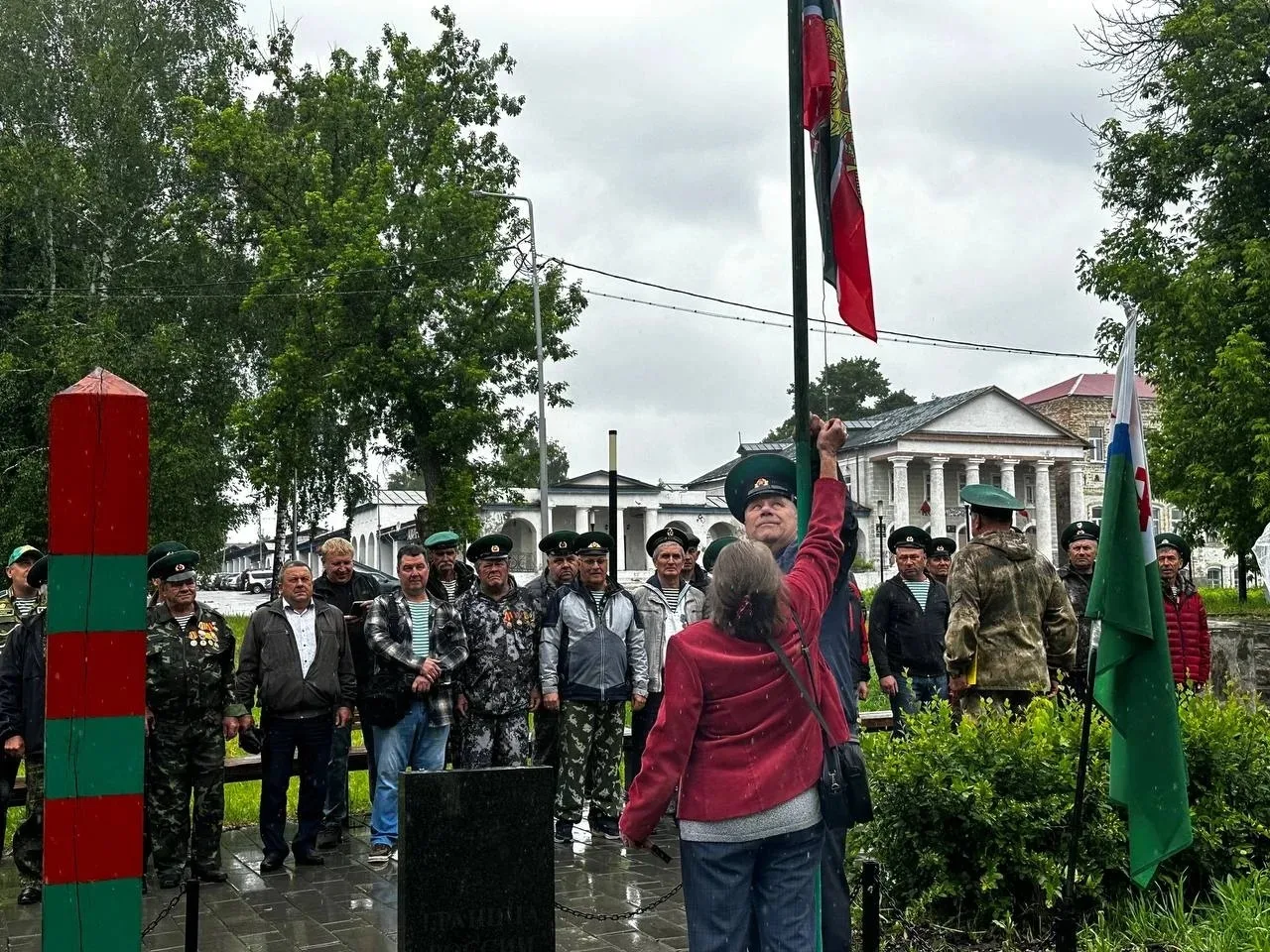 28 мая —  День пограничника.