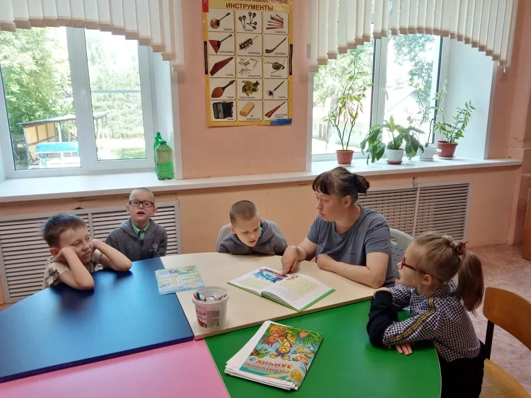 ☀️ Безопасное лето в группе «Летняя фантазия»! ☀️👧👦18 июня для ребят прошла беседао безопасности. 