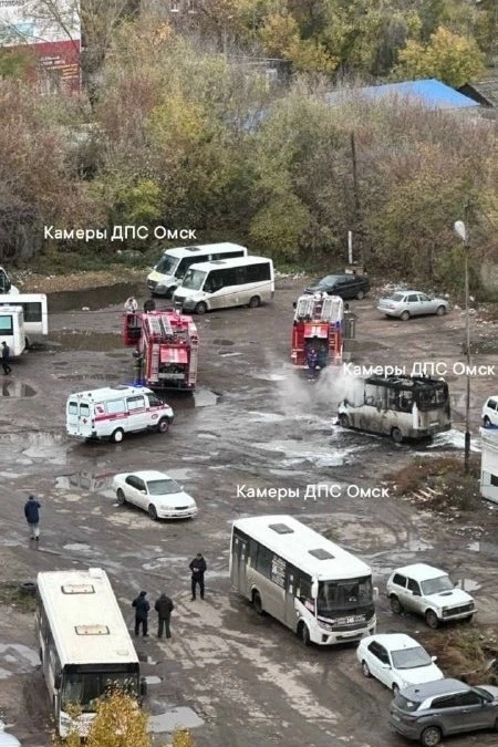 В Омске на улице Труда сгорела ГАЗель.
