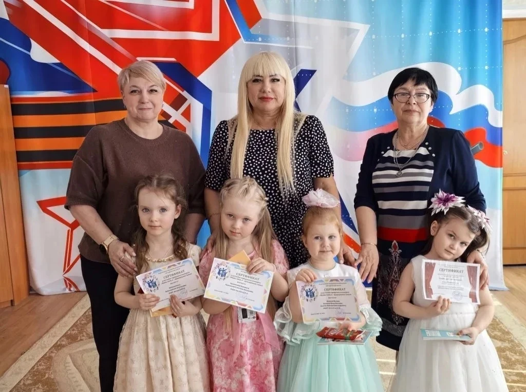 💐Сегодня прошло торжественное награждение воспитанников подготовительных групп 5, 15, 16  грамотами