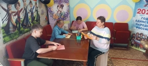 🎶А на тихой лире буду петь любовь