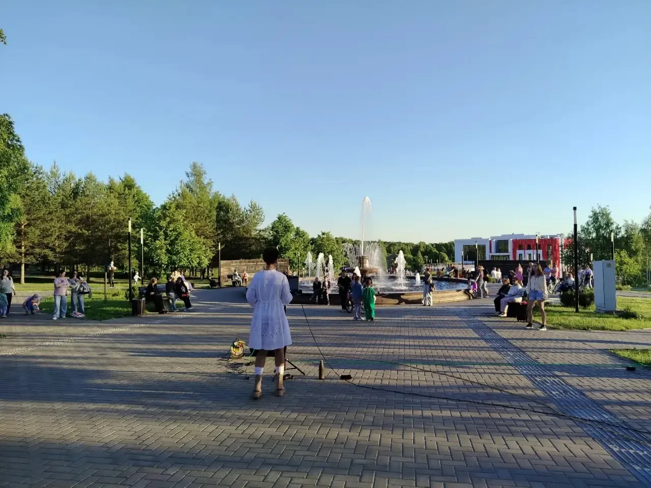 Пятница в парках Костромы: игры, ретрохиты и музыка у фонтана.

31 июля костромичей вновь ждут беспл