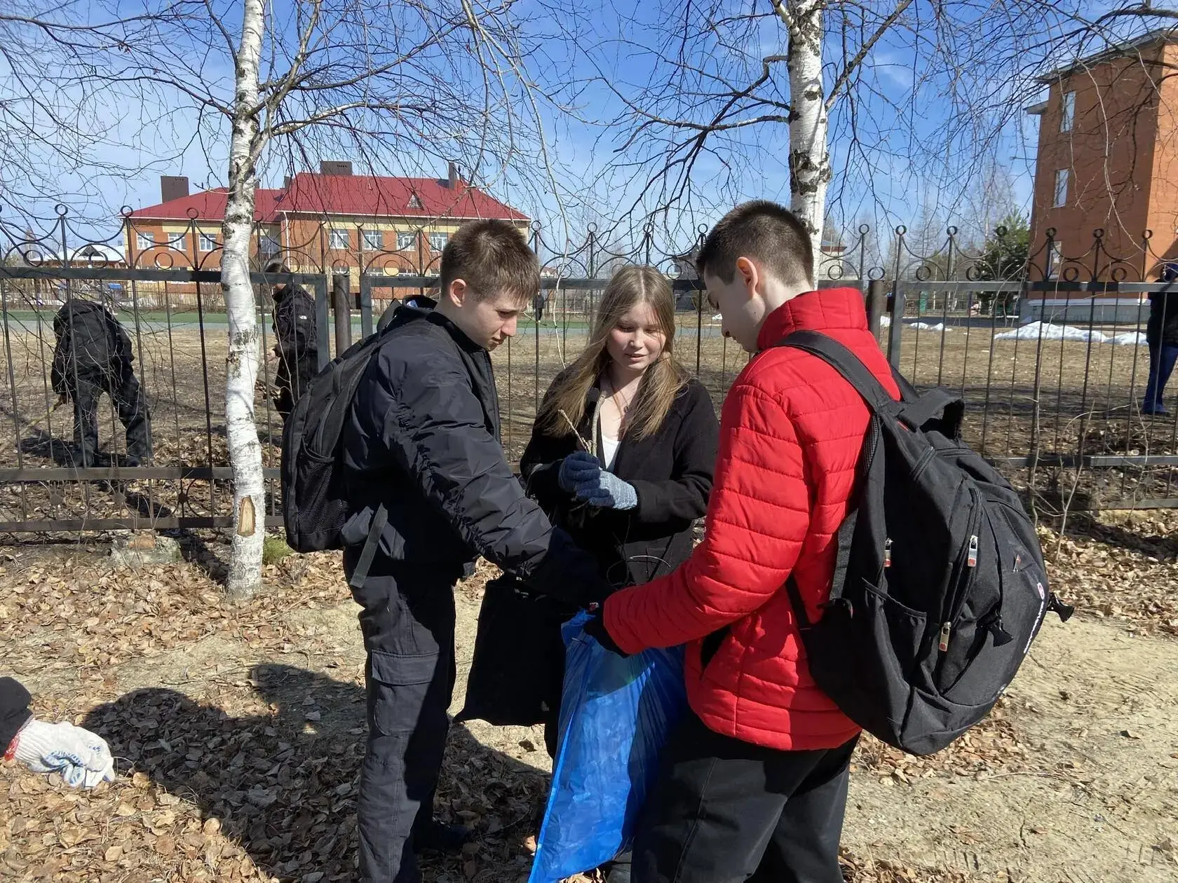 🌿🧹 В нашей школе прошёл субботник — и это было не просто про чистоту, а про настоящее...