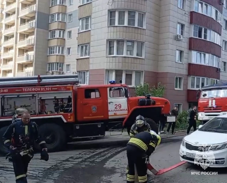 ❗️В Балашихе огнеборцы локализовали пожар на 19 этаже жилого дома  В Главное управление МЧС России п
