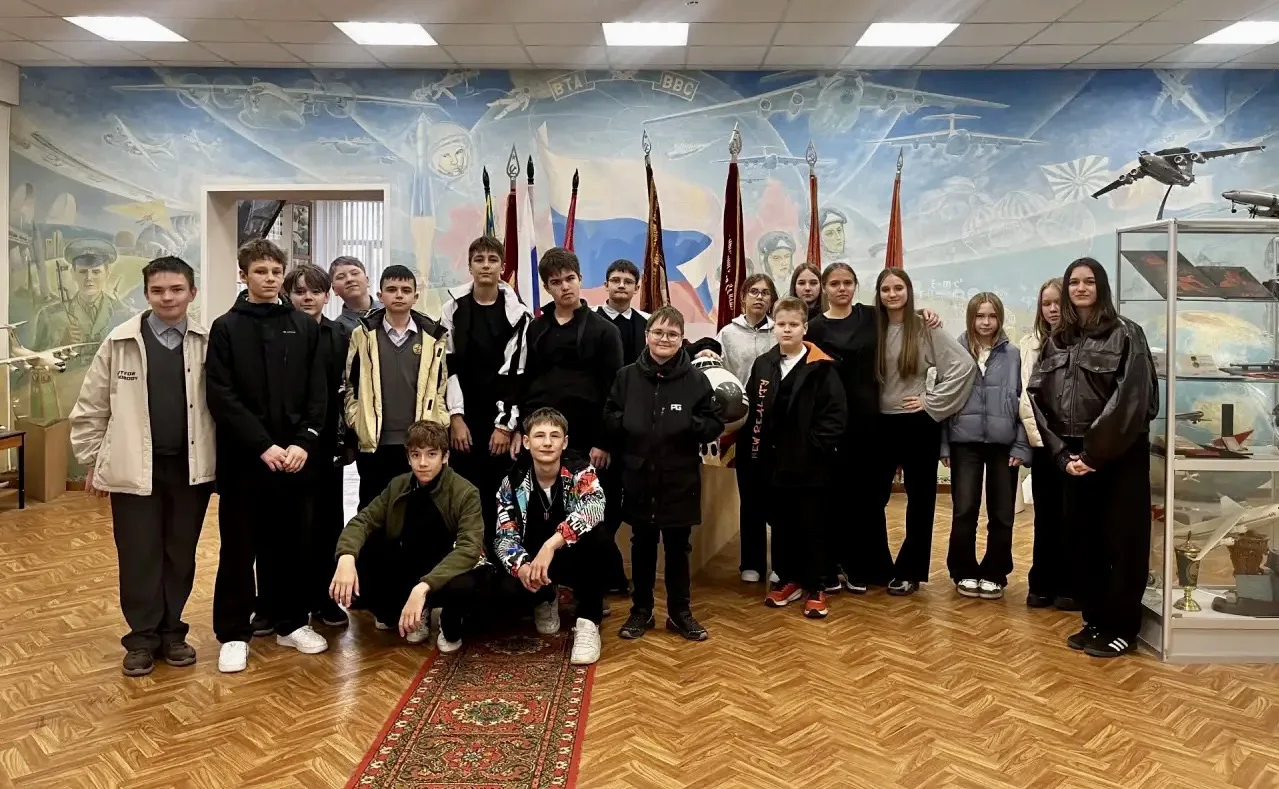 В рамках программы патриотического воспитания ученики 7а и 7б класса посетили музей вое...