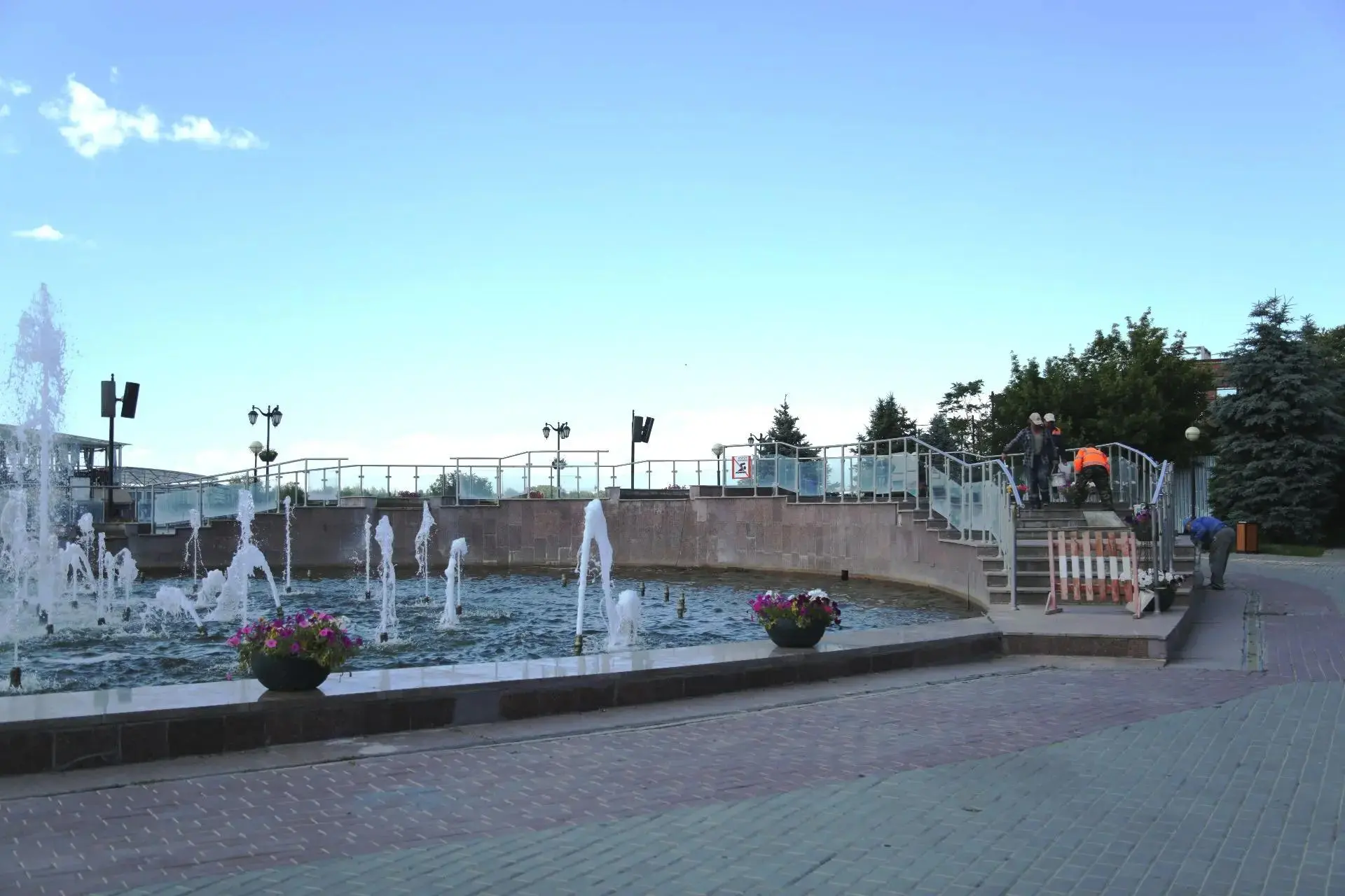 💧 В Астрахани приводят в порядок фонтаны