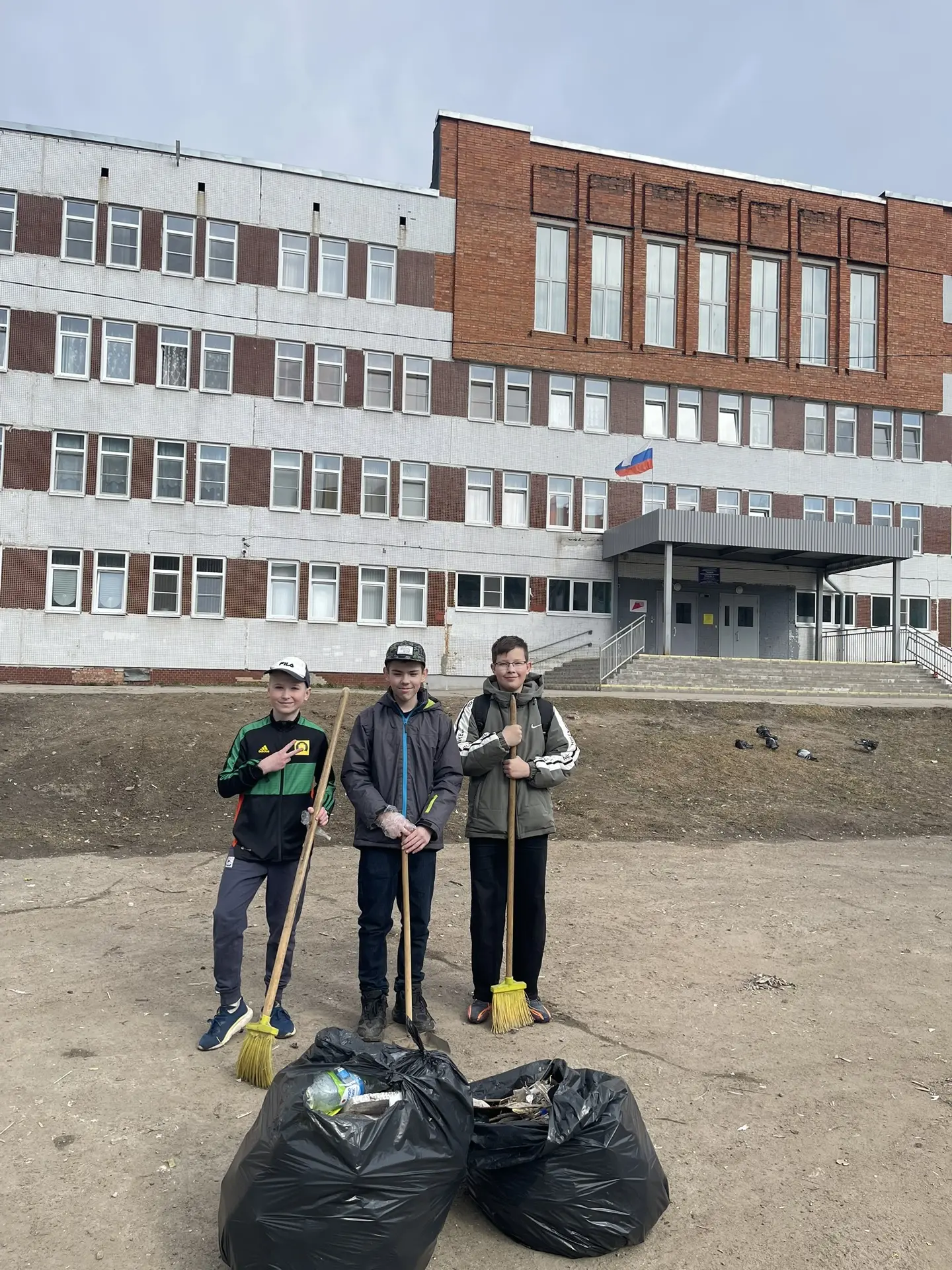 Начали день с полезного дела!