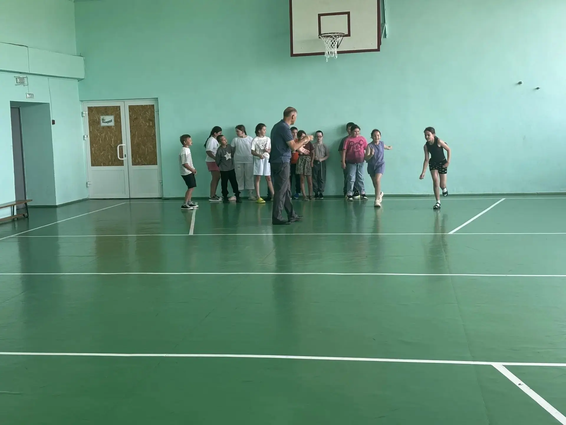 День памяти и скорби в пришкольном лагере «Увлекательные каникулы с Клубом Весёлых человечков»
22 ию