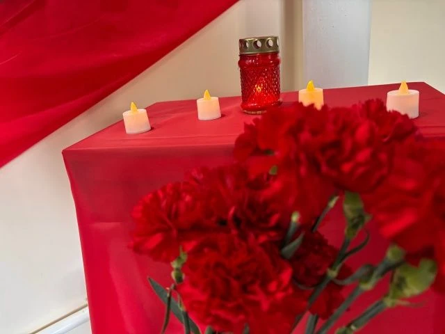 Сегодня, в День памяти и скорби, в нашем техникуме прошла минута молчания.
В 9:15 час. студенты и со
