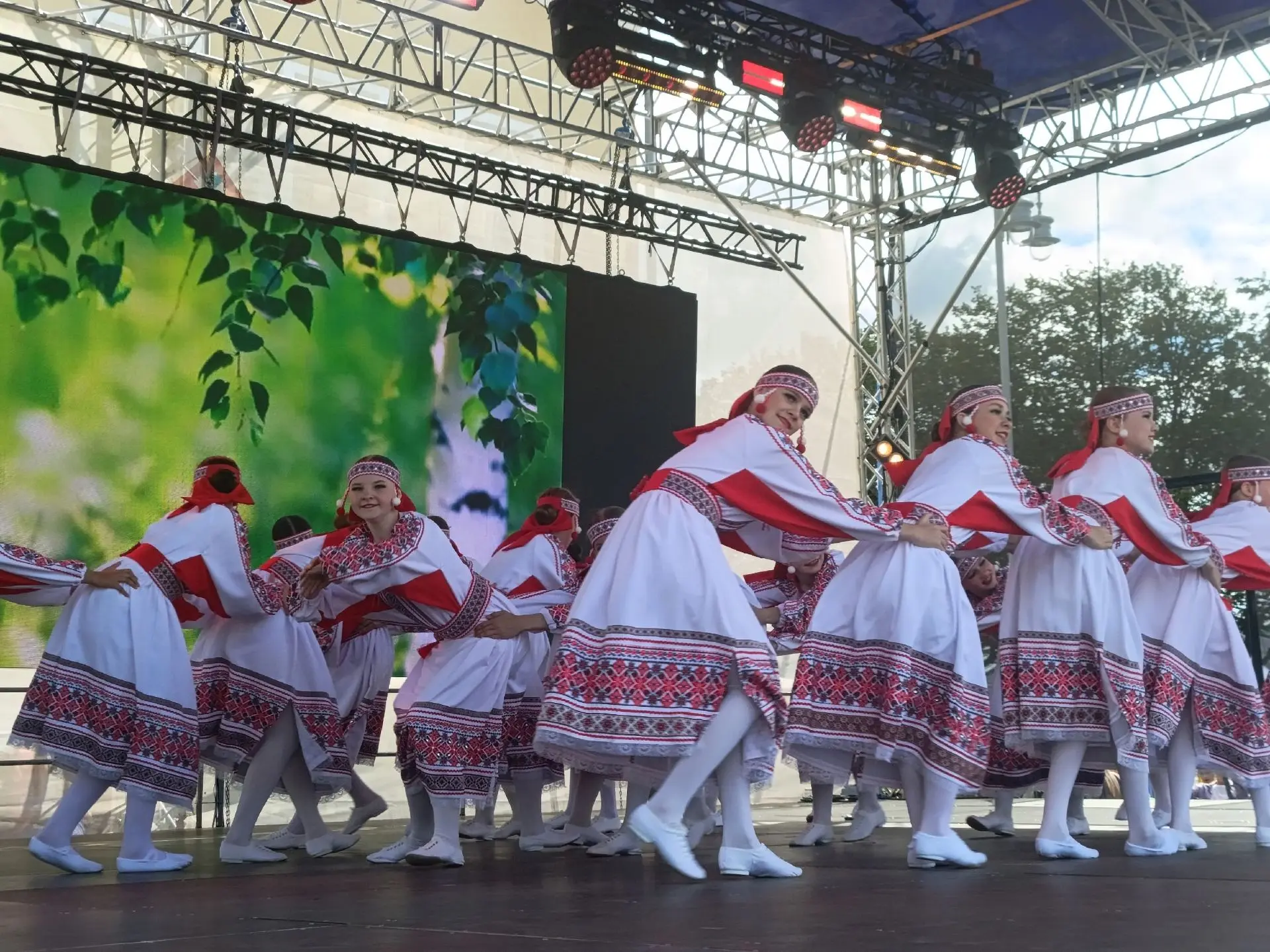 🎉 80 лет творчества: Костромской Дворец отмечает юбилей!