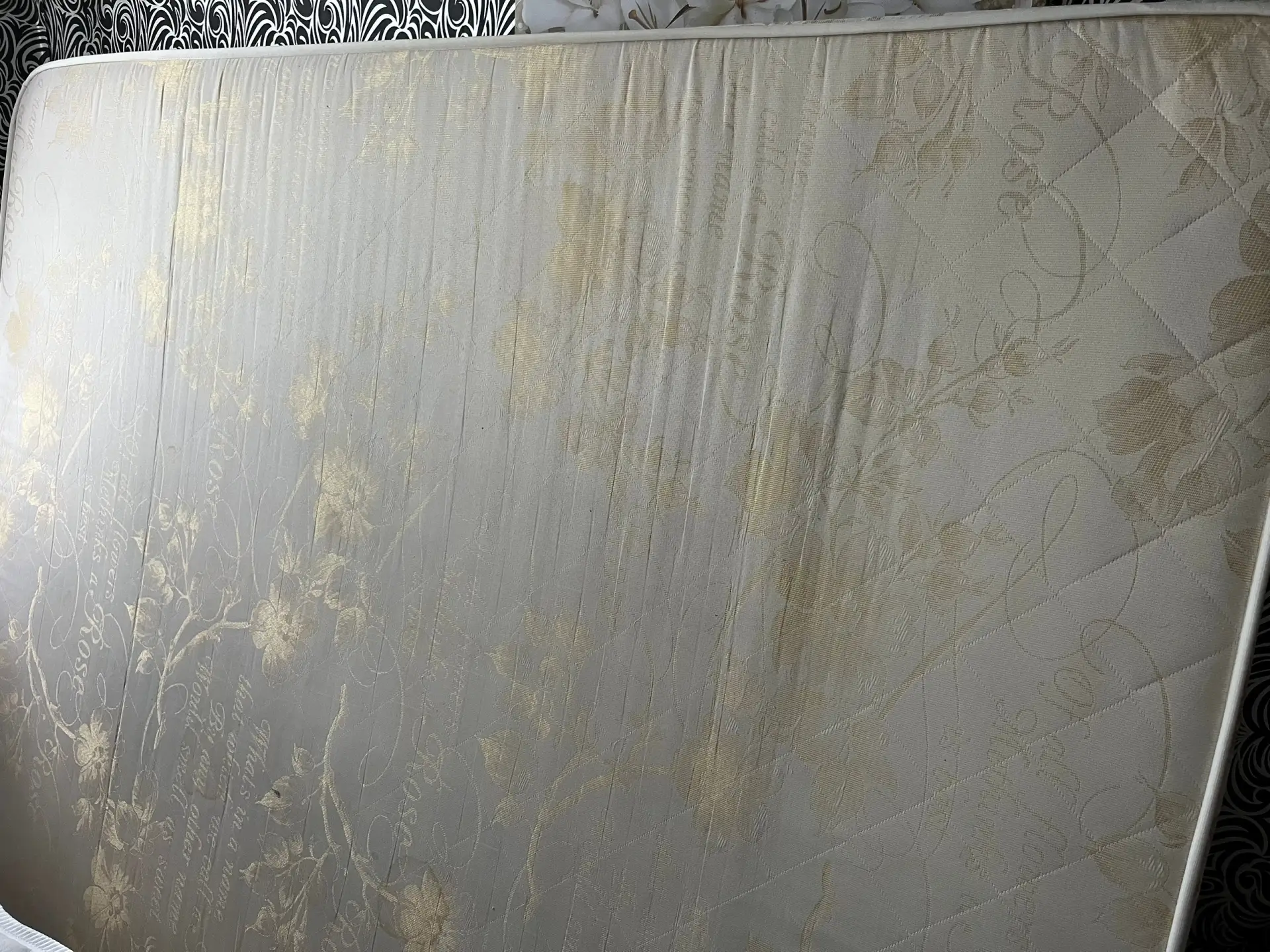 Продам б/у матрас 200*160 за 1000р.т.89871180592