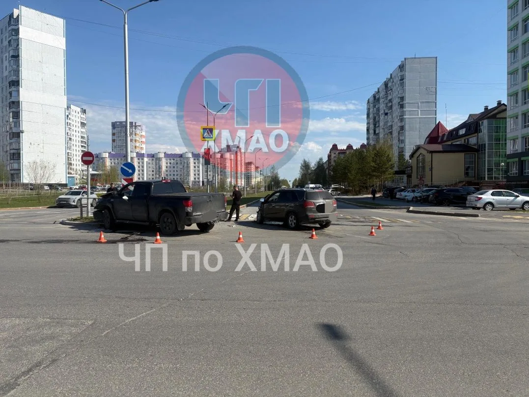 В Нижневартовске в автоаварии пострадали два пассажира 
 
27 мая около 07:39 на улице Чапаева 50-лет