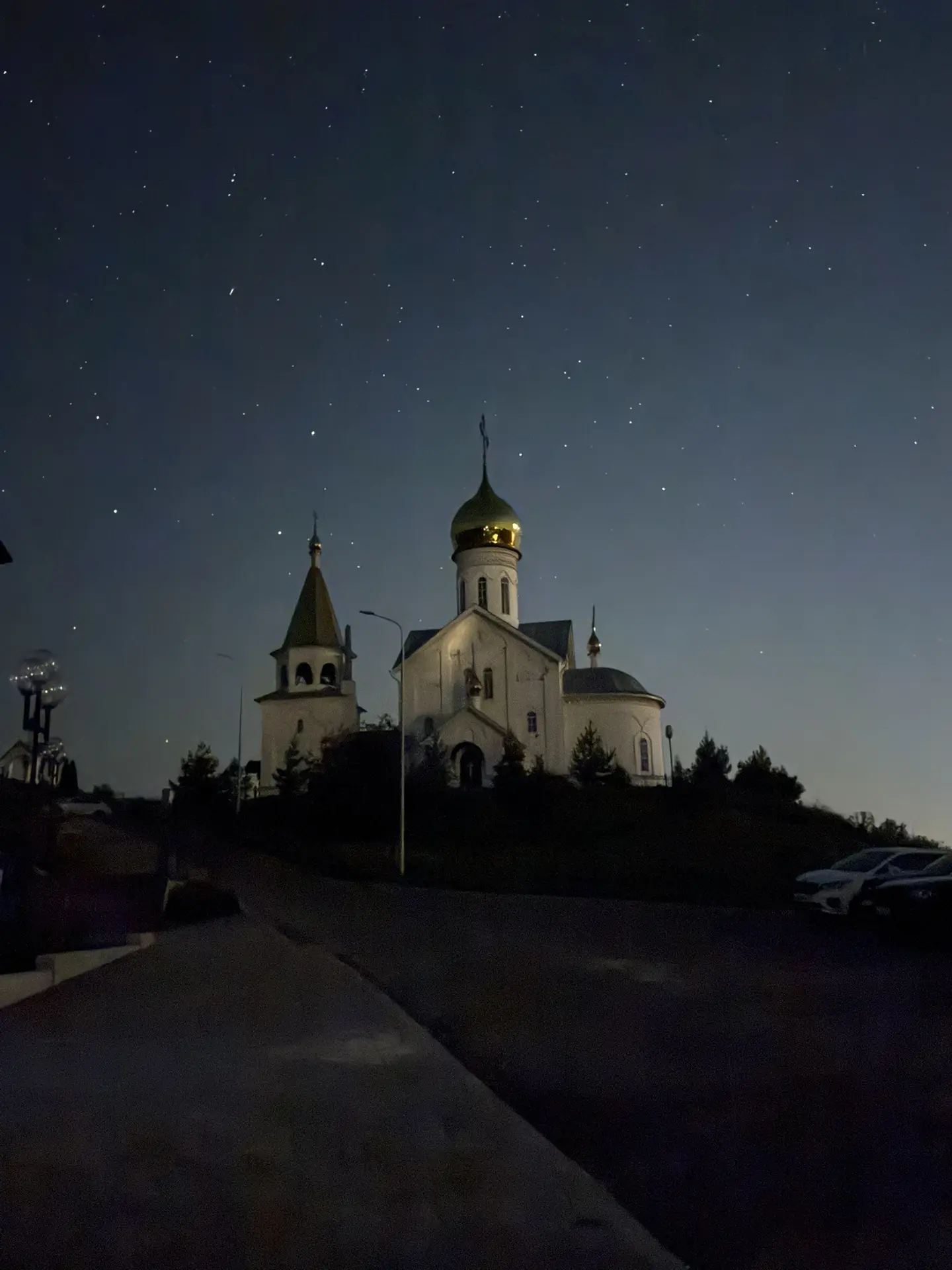 Мгновения которые останутся в сердце на всю жизнь: ночное звездное небо, долгие службы ...