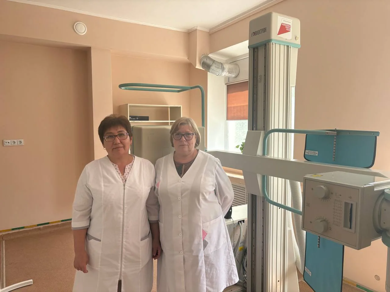 Аппарат флюорографии на страже здоровья населения.
Врач-рентгенолог Кабанова Г.А  проводит флюорогра