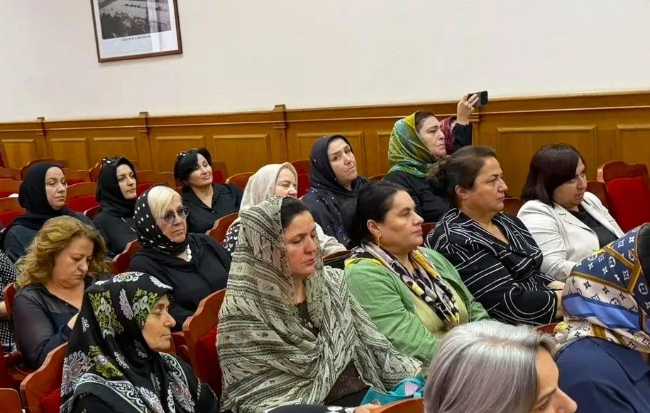 Делегация Новолакского района приняла участие в мероприятиях, приуроченных ко Дню Памяти и скорби.


