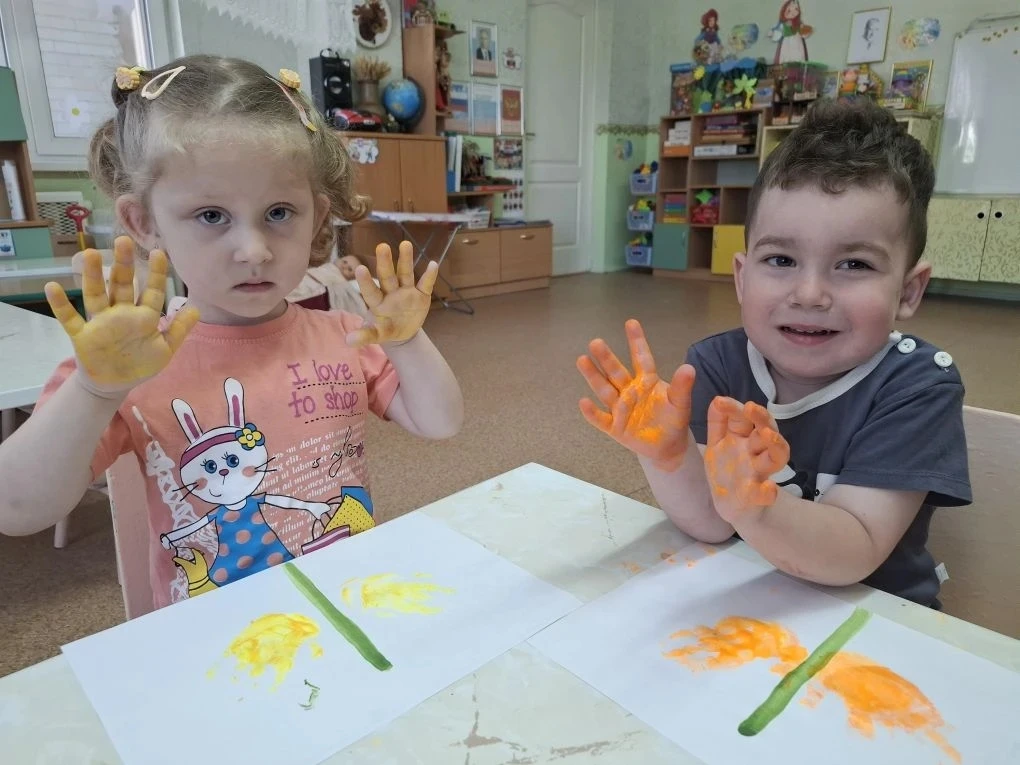 День разрисованных ладошек прошёл сегодня в группе №1"Смайлики" 🎨👐

Наши малыши с огромным удоволь