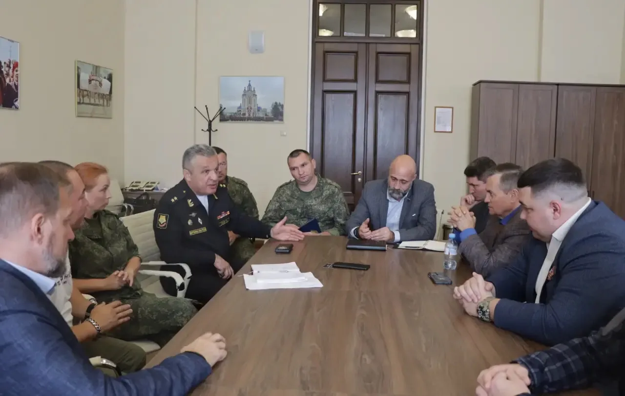🇷🇺 Рабочая встреча Ассоциации ветеранов СВО с командованием ВВО