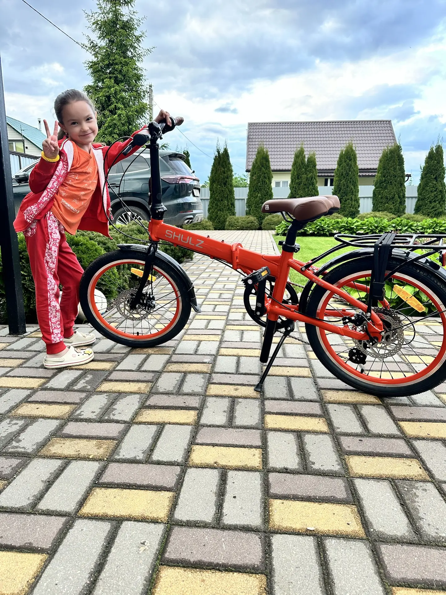 🚲 У мамы появился новый велосипед — Shulz. Я просто хотела «попробовать прокатиться».