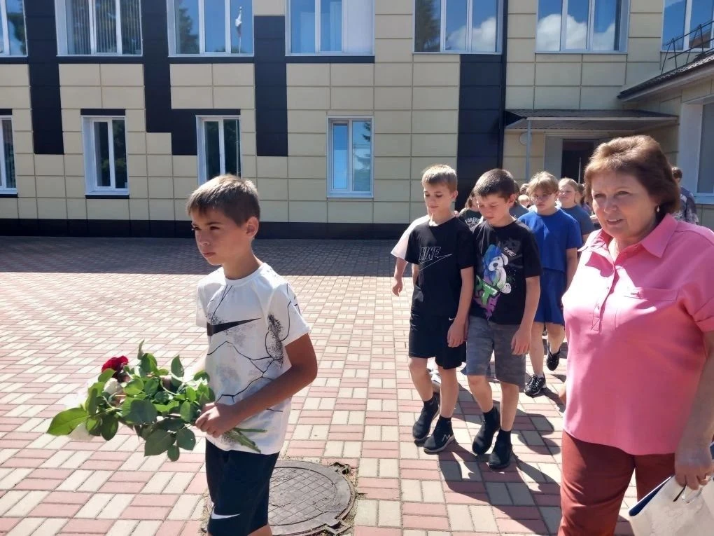 22 июня — День памяти и скорби
В нашем летнем пришкольном лагере сегодня прошло важное и трогательно