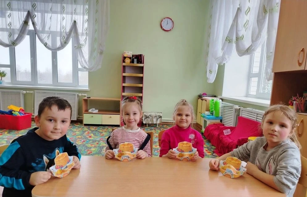 #Масленица#Встреча🍯
Масленица-русский народный праздник, который знаменует конец зимы и приход весн