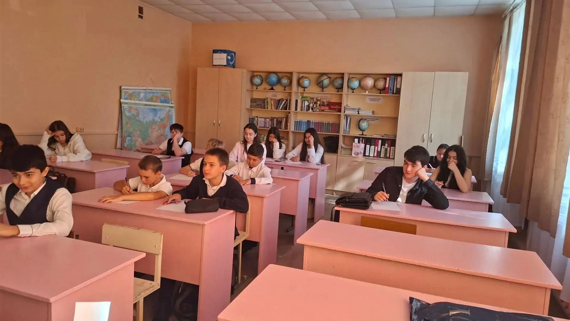 📢 Сегодня в нашей школе состоялся общешкольный квиз, приуроченный ко Дню языков народо...
