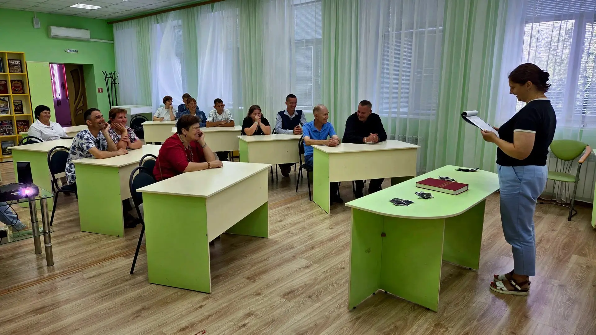 👏В центральной библиотеке для проживающих в Борисовском Доме социального обслуживания ...