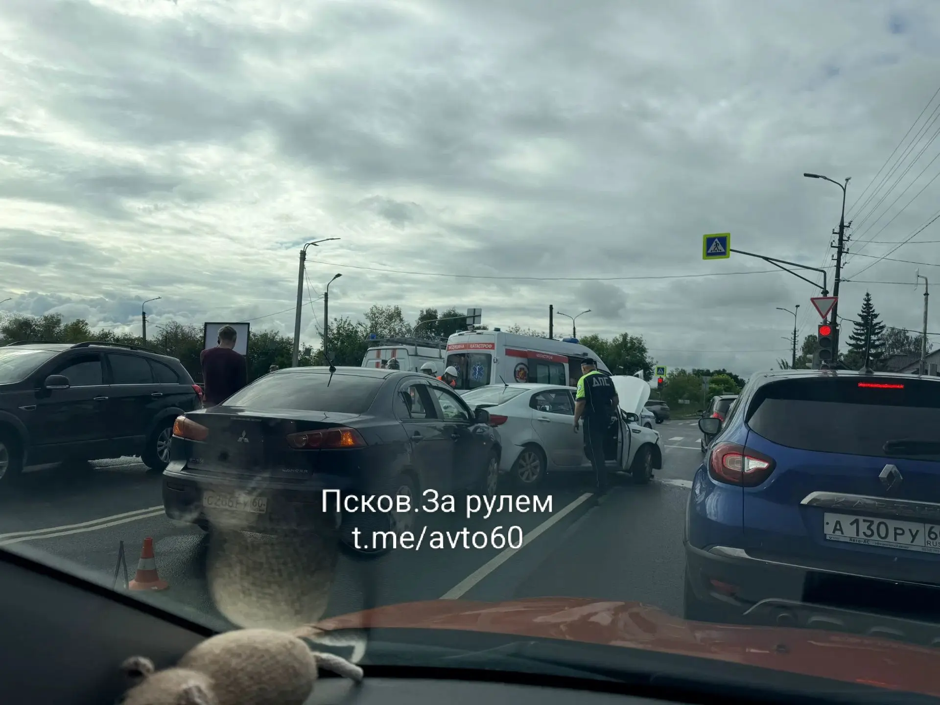 ДТП на дамбе (Красноармейская набережная)
