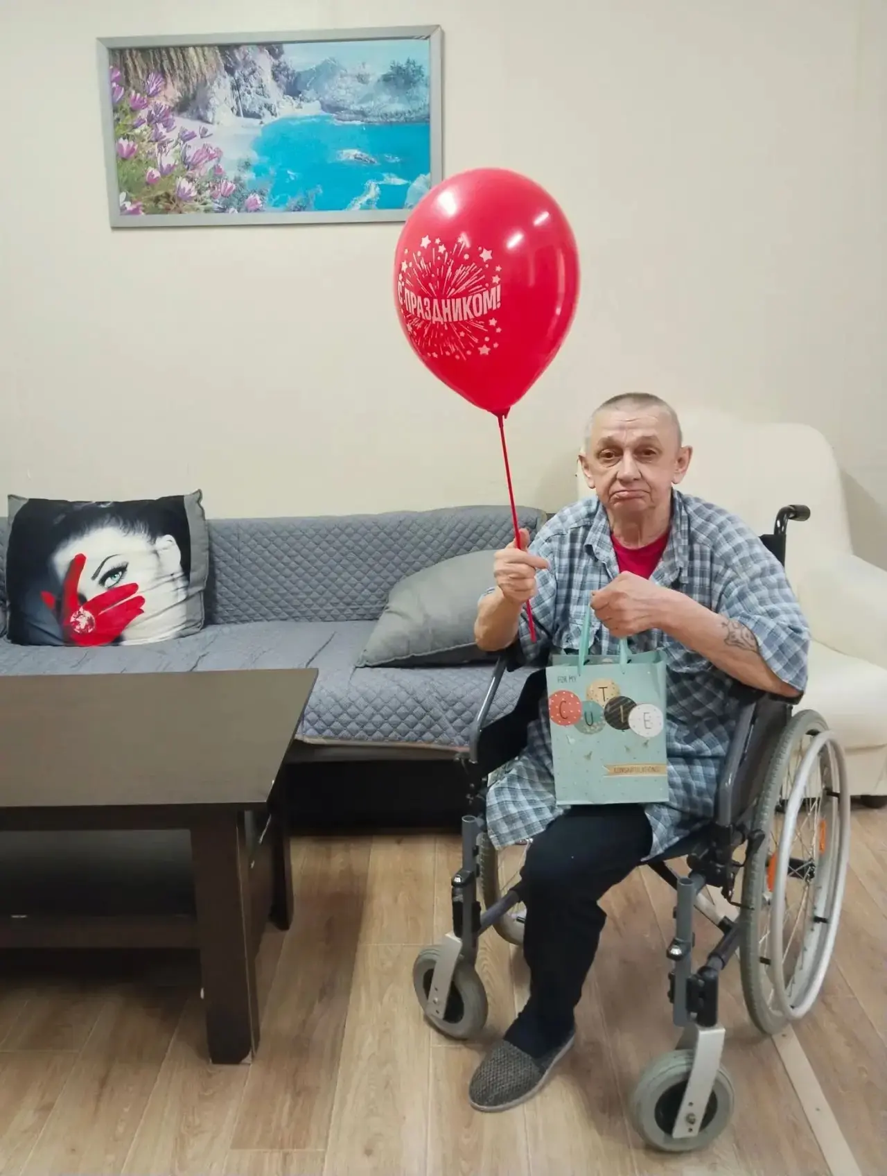 🎉Сегодня свой юбилей празднует проживающий отделения активного долголетия Эдуард Ивано...
