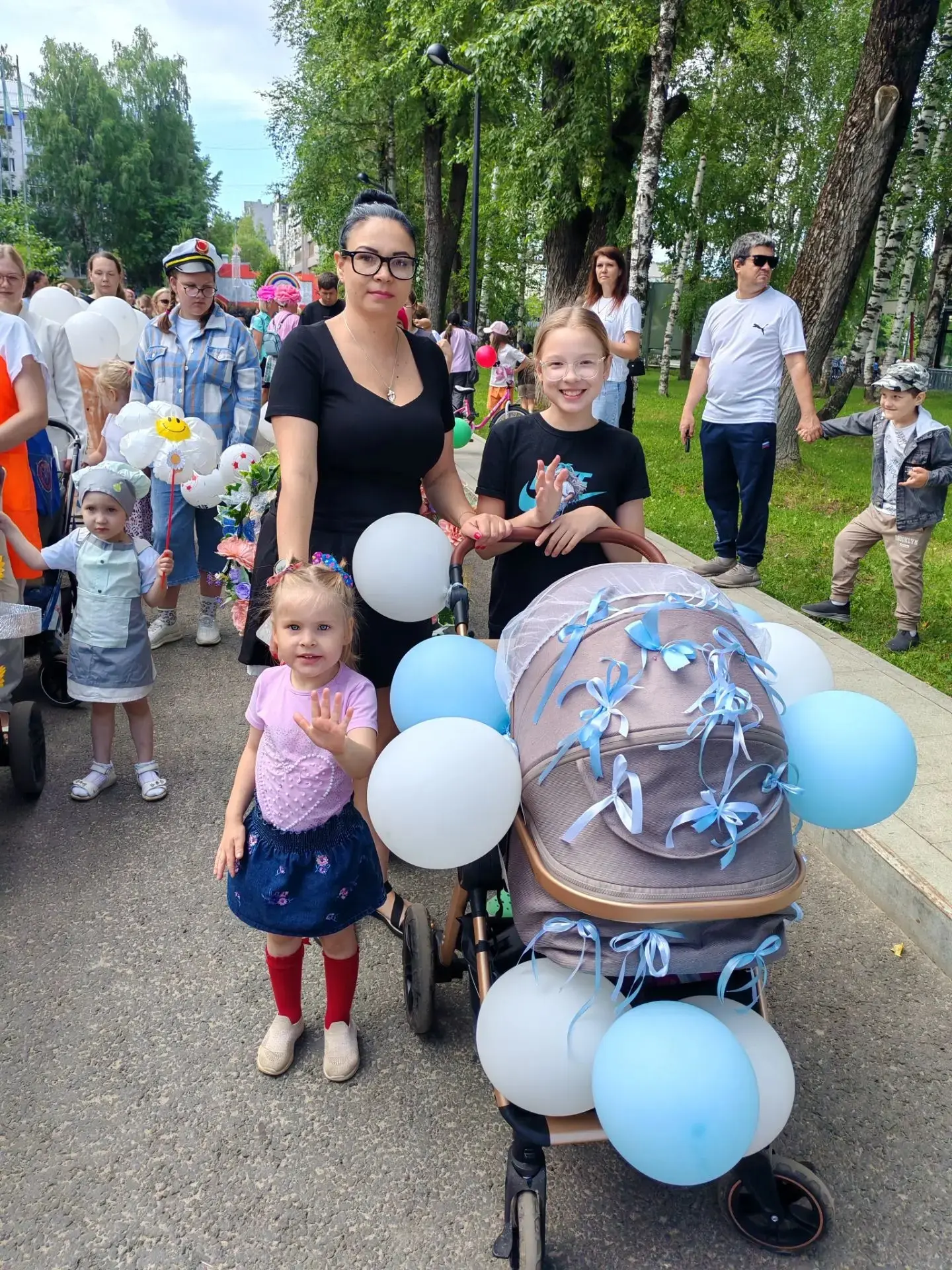 Сегодня в Сыктывкаре прошёл фестиваль «В ритме семьи» 🌼
Семья воспитанницы корпуса N2 Пыстиной Васи