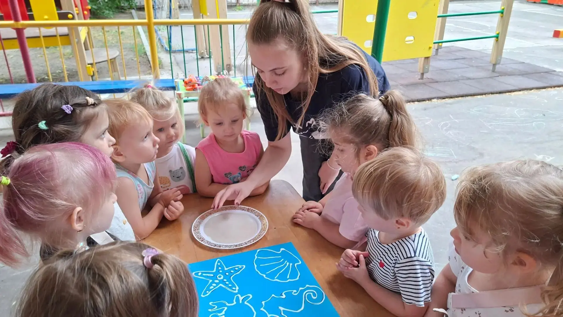 🏖АППЛИКАЦИЯ ПЕСКОМ🏖
❗Давно известно, что песок не только забава для детей. Он обладает рядом полез