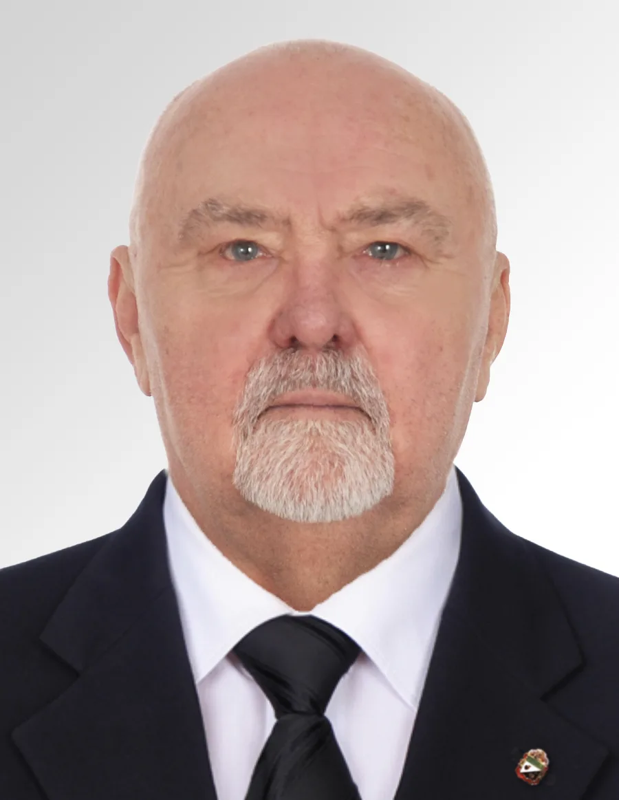 Уважаемые коллеги!   Поздравляю вас с Днём защитника Отечества! Этот праздник символизирует мужество