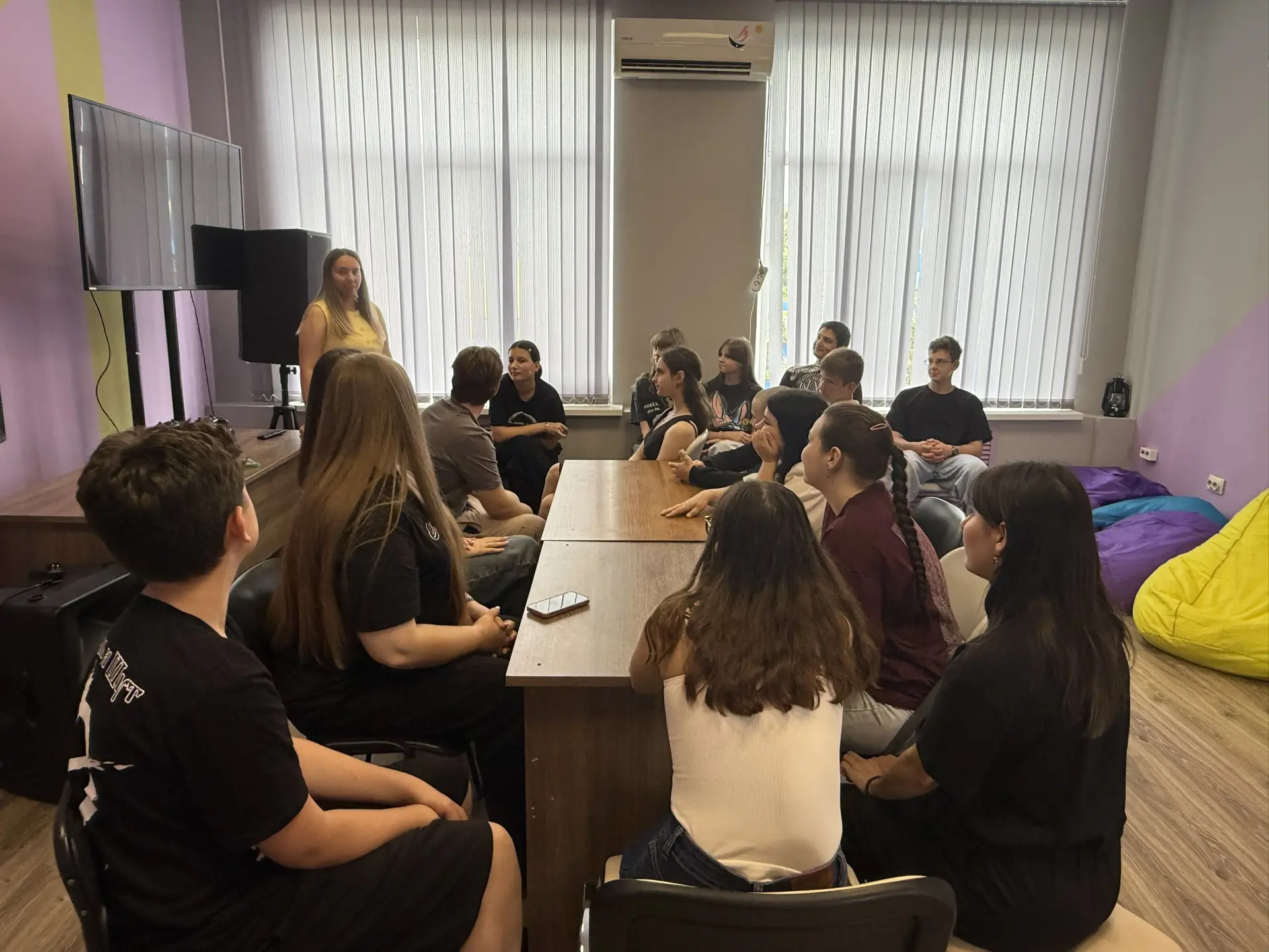 В Новокубанском молодежном центре прошел патриотический час «Моя Родина» 🇷🇺

Мероприятие было посв