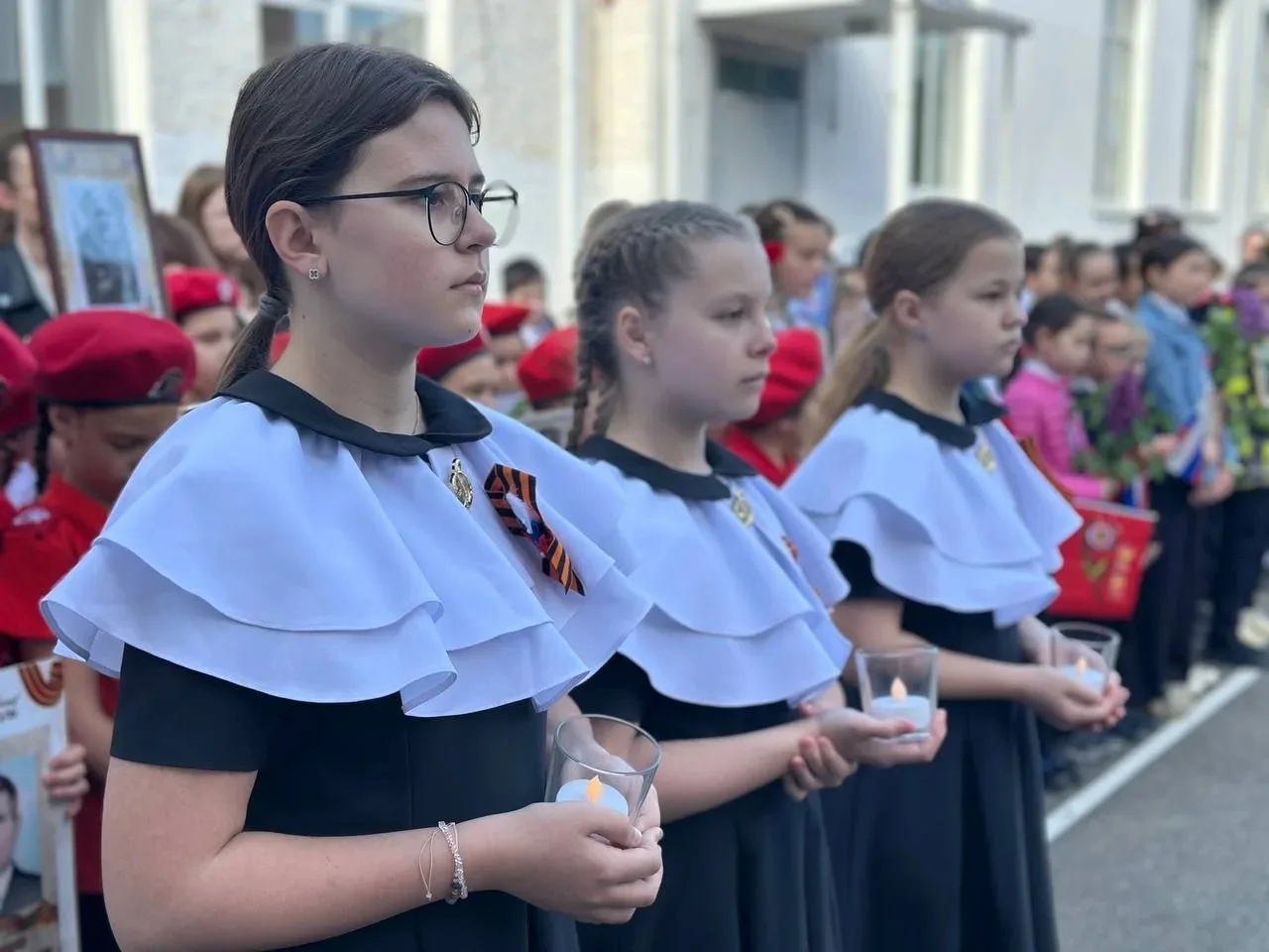 ПАМЯТЬ ПОКОЛЕНИЙ   ✏️Сегодня в нашей школе прошла торжественная линейка «Память поколений», посвящен