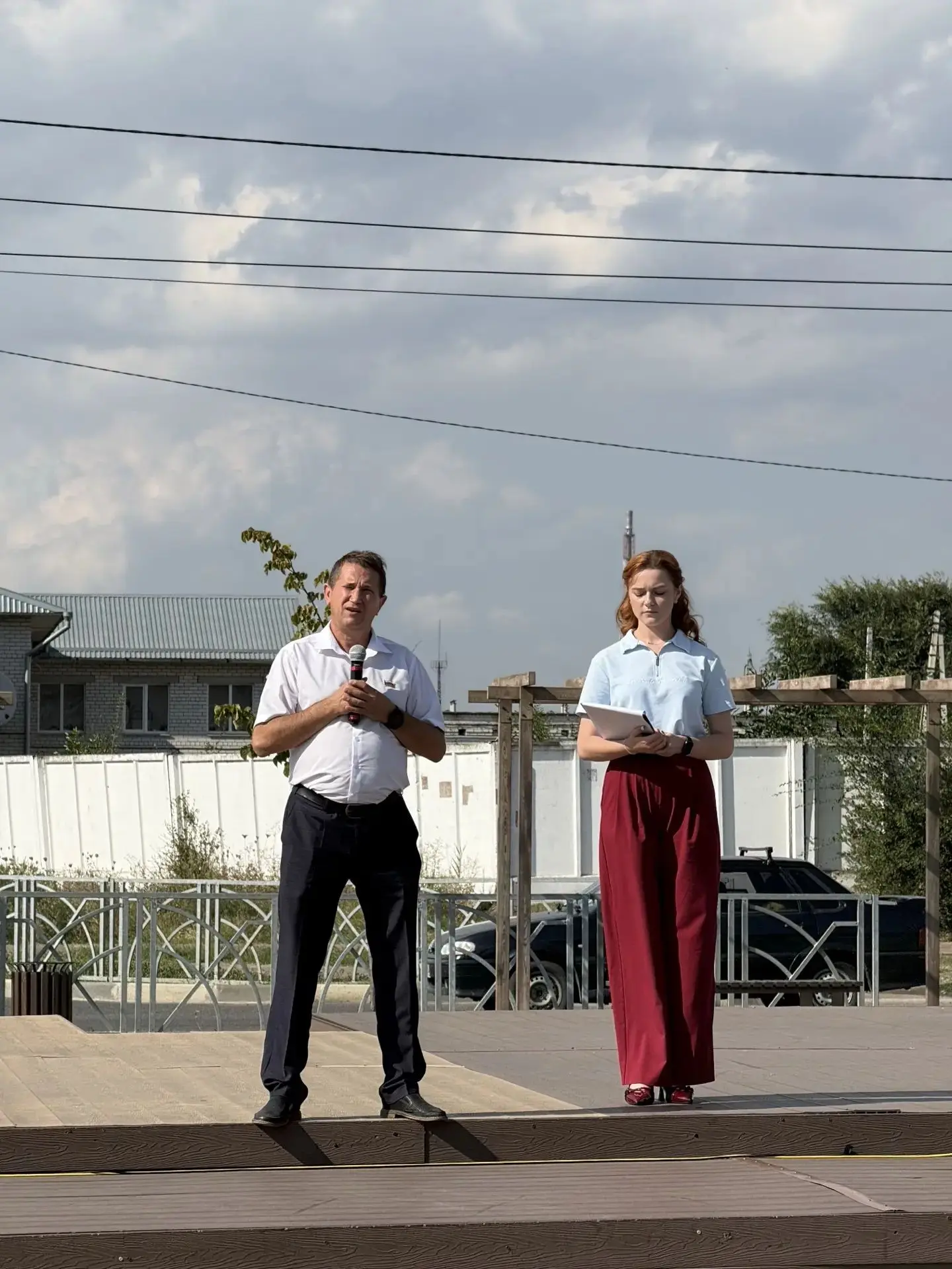 Студенты Невинномысского института экономики, управления и права приняли участие в Памя...