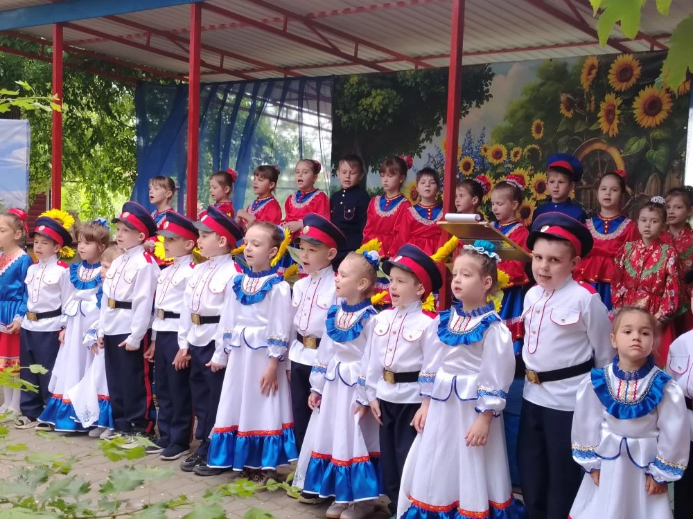 15 мая наши воспитанники👧👦🏻 стали участниками "Фестиваля казачей песни", который про...