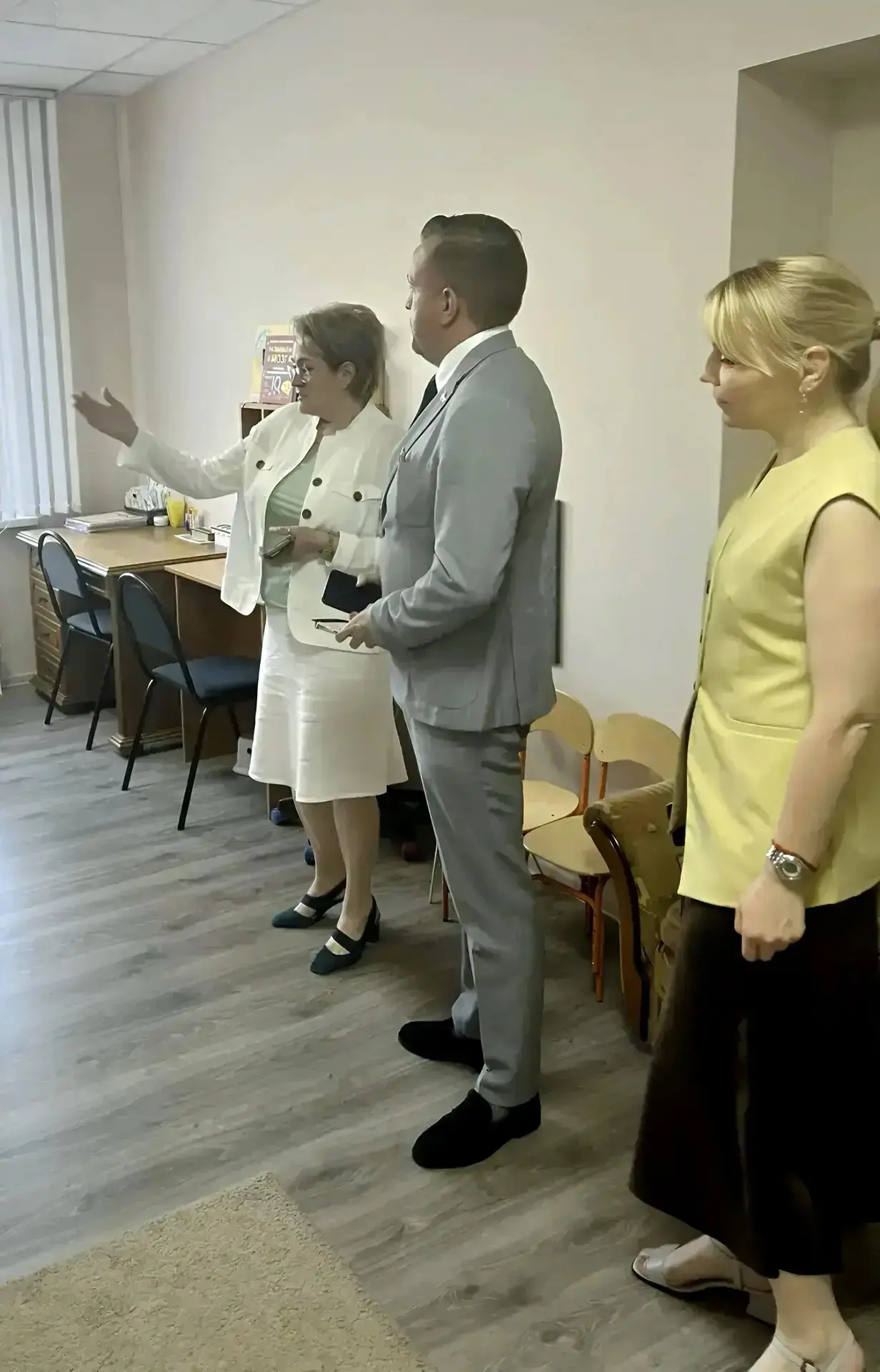 Начальник Управления образования города Батайска Сергей Сергеевич Игнатенко 17 июня с ознакомительны
