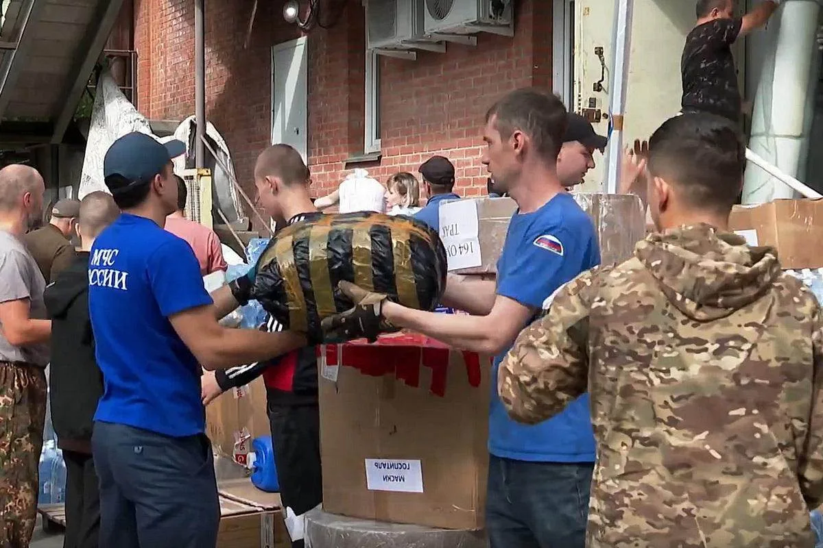 Волонтёры Новосибирской области отправили две фуры дополнительной помощи бойцам

В составе груза — п