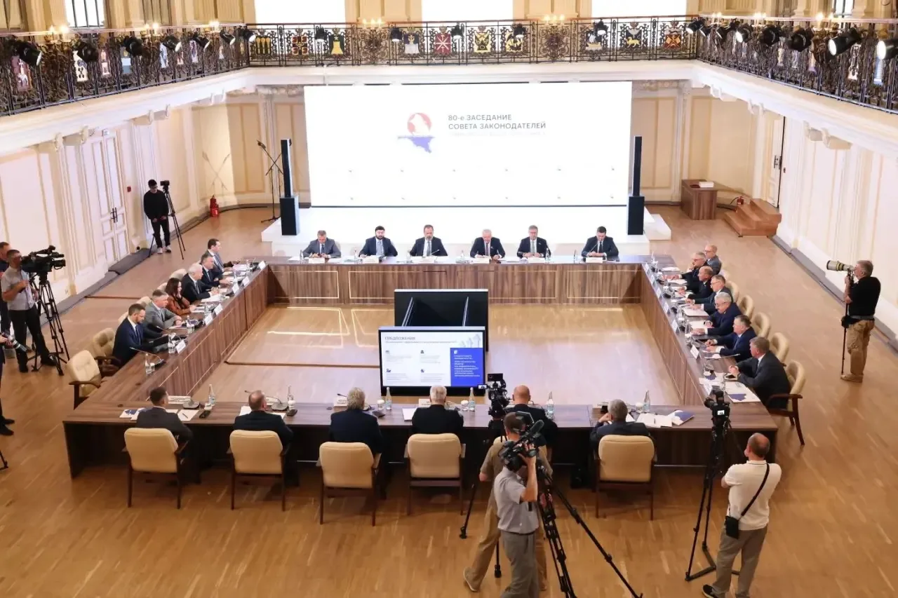Развитие строительной отрасли требует кадров. Подняли этот вопрос на 80-м заседании Сов...