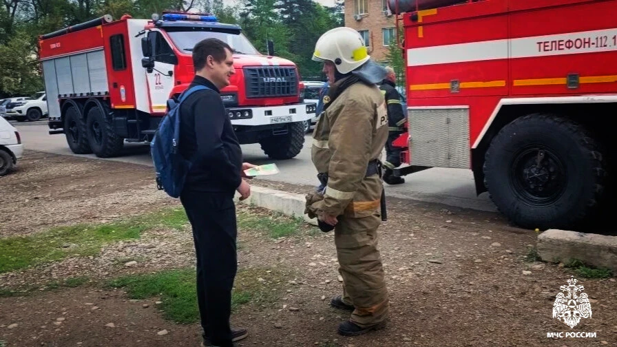 В Приморье жителям напомнили о соблюдении правил пожарной безопасности  Огнеборцы МЧС России еженеде